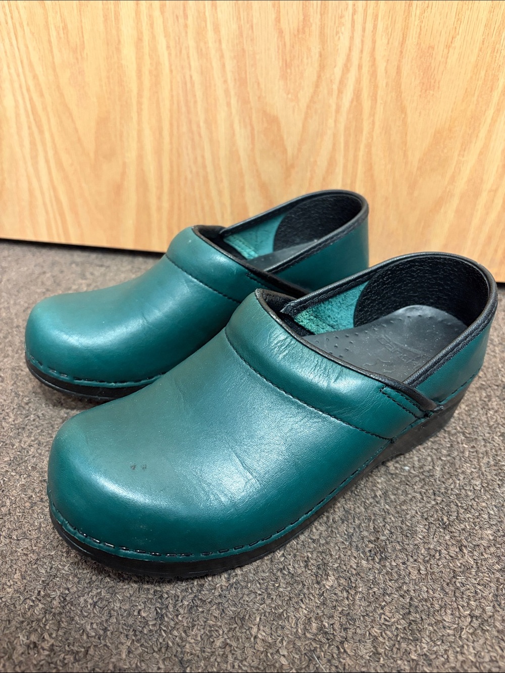 Dansko green leather professional clogs size 37